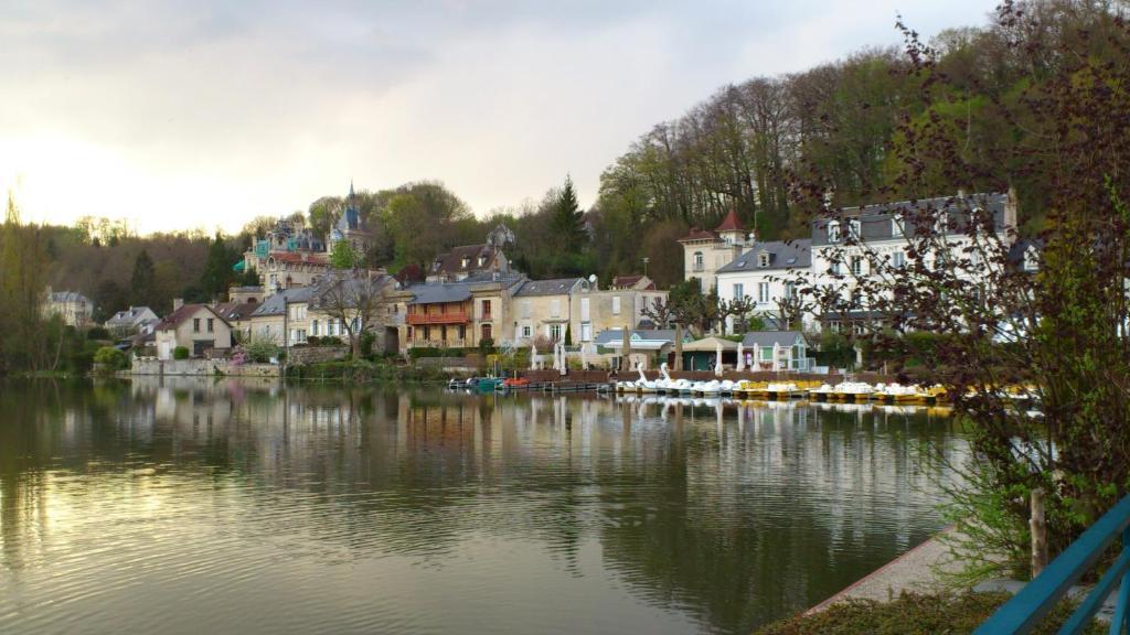 Aux Bles D'Or Hotel Pierrefonds Eksteriør billede