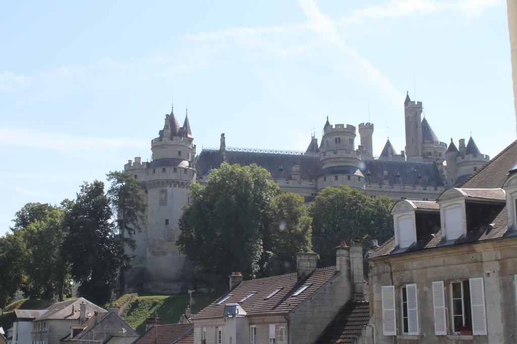 Aux Bles D'Or Hotel Pierrefonds Eksteriør billede