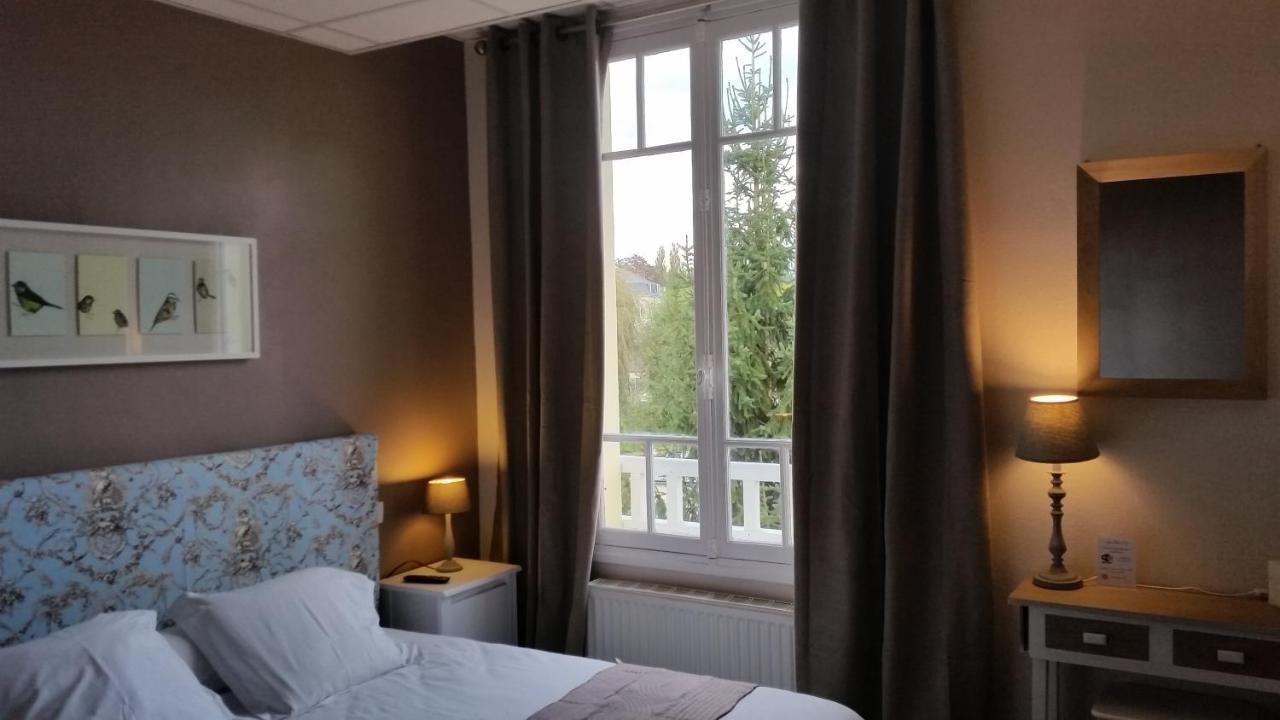 Aux Bles D'Or Hotel Pierrefonds Værelse billede